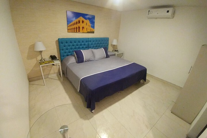 Room 9 of 19