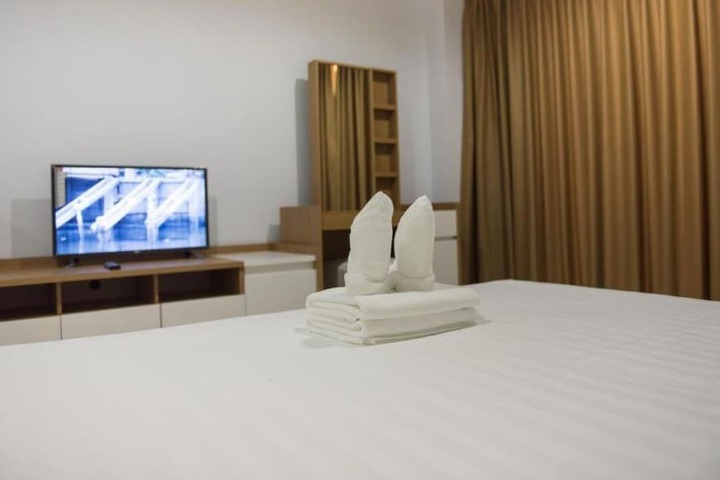 Room 27 of 51