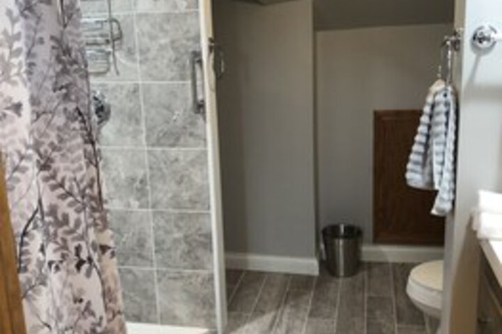 Room 2 of 38
