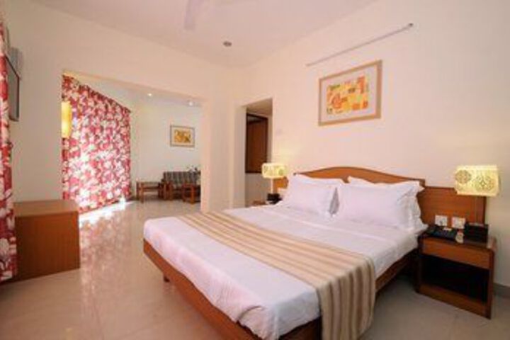 Room 4 of 14
