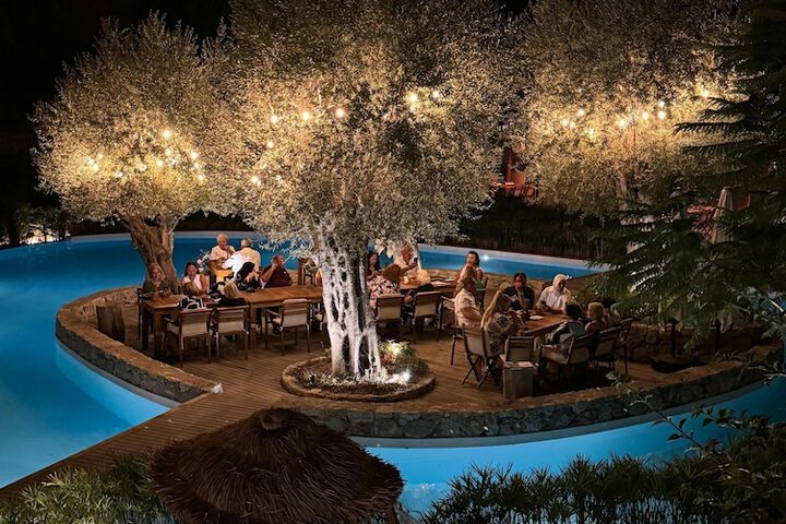 Dining 78 of 125