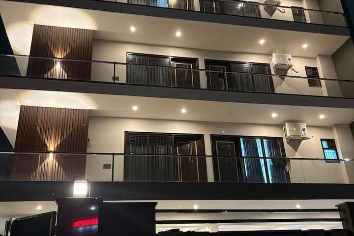 Radiant Blu Hotels Sector 70 in Noida