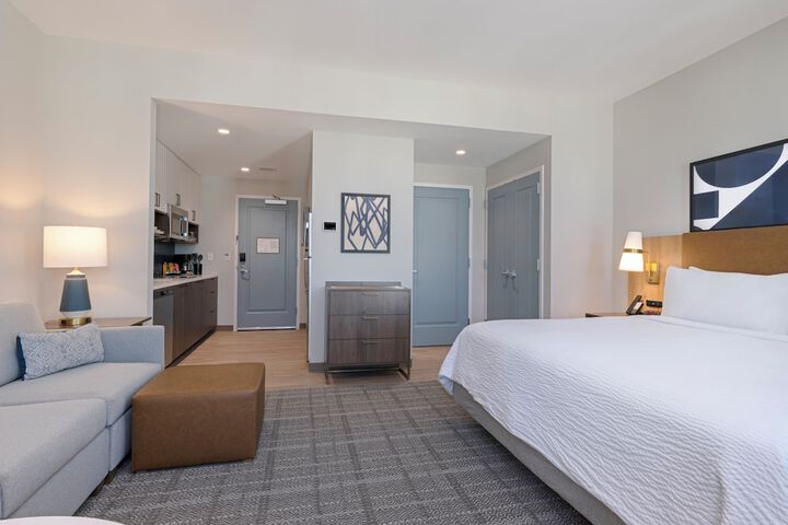 Room 15 of 61