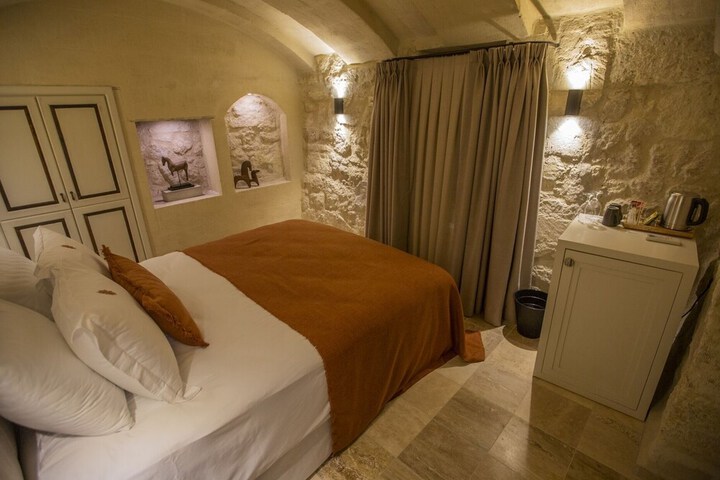 Room 19 of 57