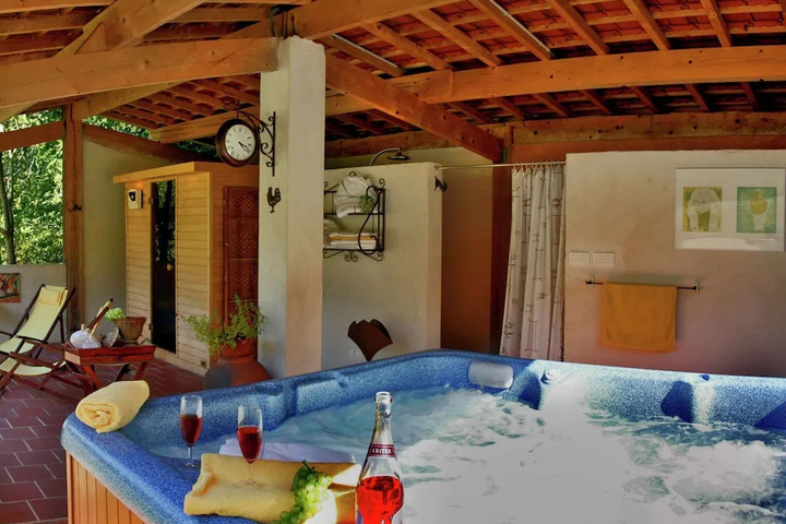 Pool 12 of 19