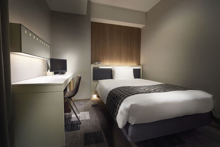 Room 4 of 30