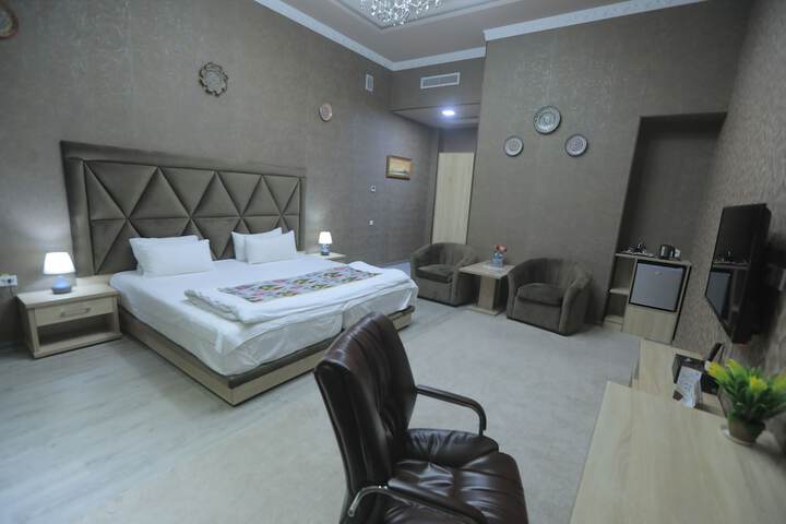 Room 21 of 62