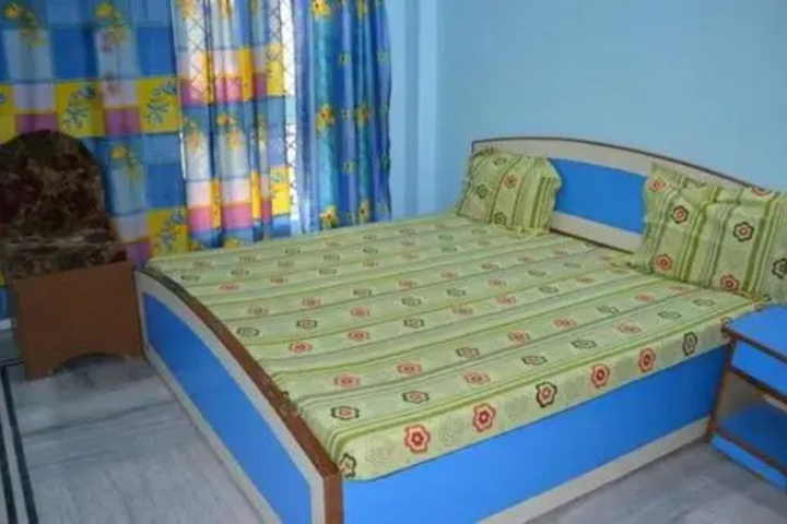 Room 4 of 11