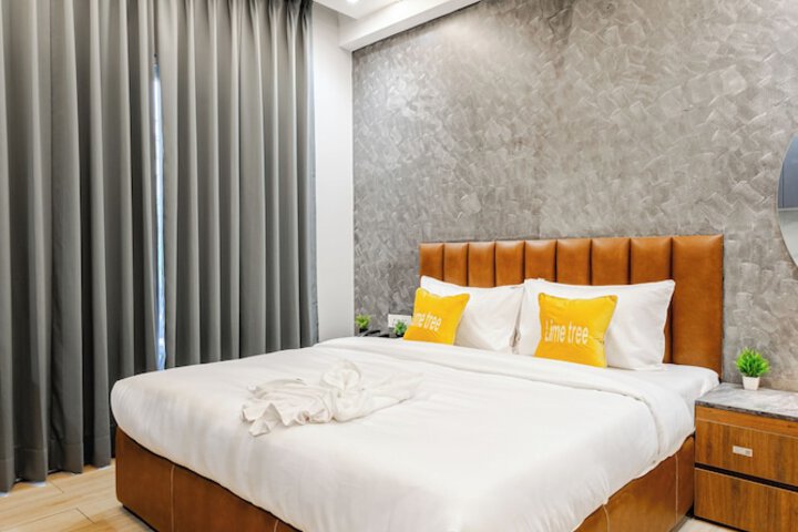 Room 9 of 29