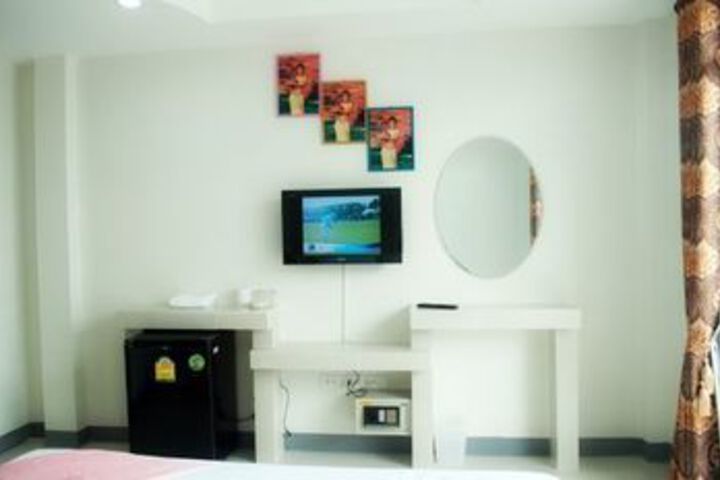 Room 33 of 39