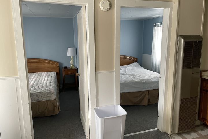 Room 2 of 8