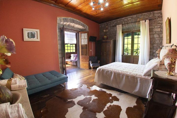 Room 10 of 62