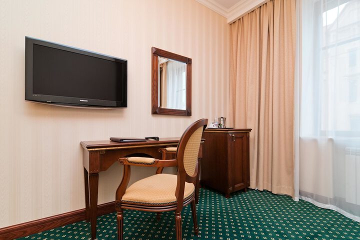 Room 20 of 37