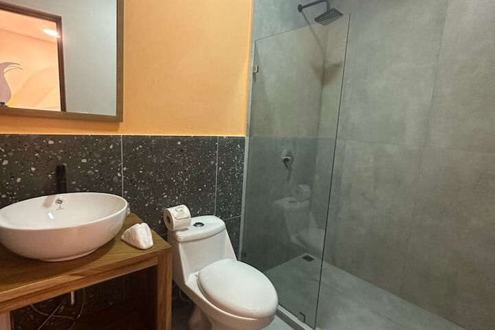 Room 47 of 99