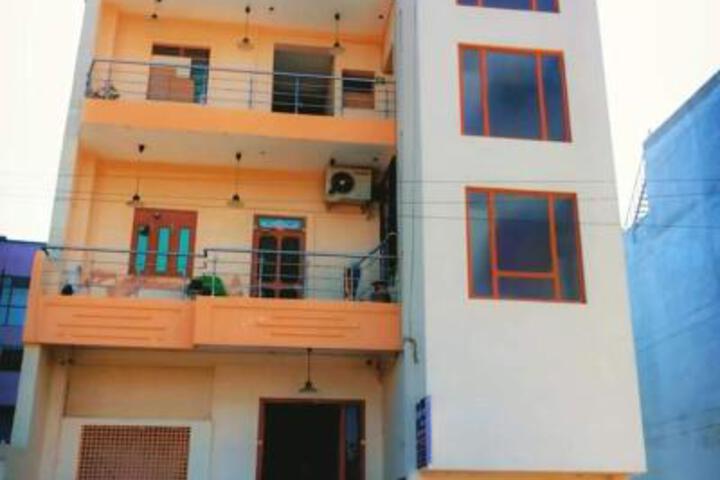 Hotel O Max Homestay