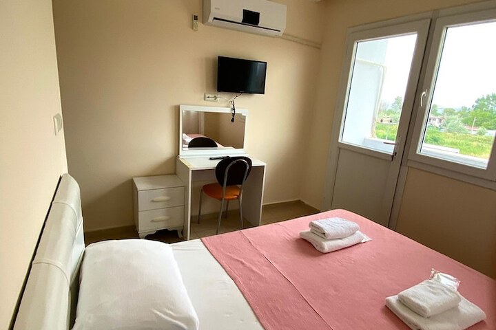 Room 8 of 15