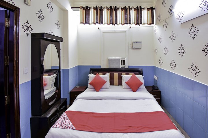 Room 8 of 21