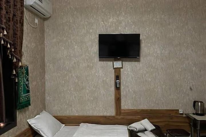 Room 12 of 29