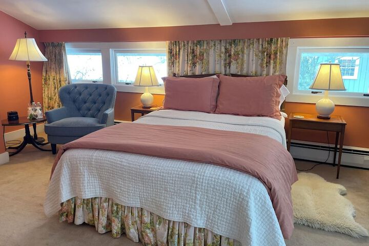 Room 83 of 148