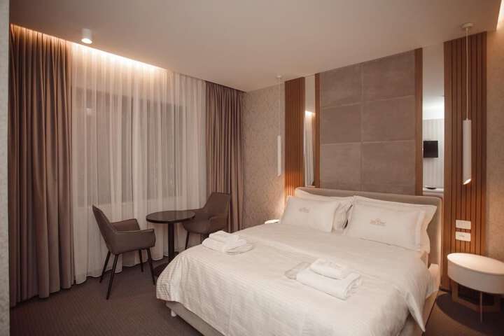Room 25 of 54