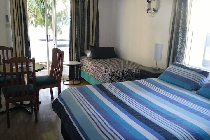 Room 9 of 65
