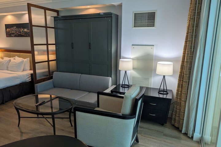 Room 25 of 49