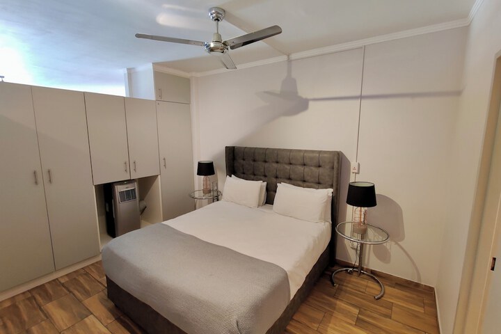 Room 6 of 40