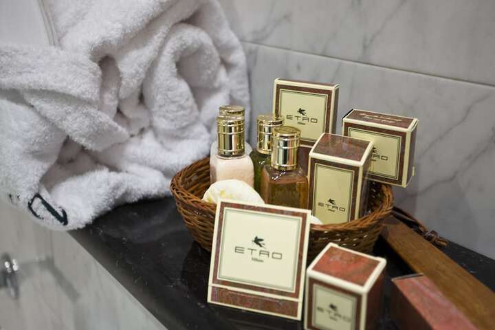 Room amenity