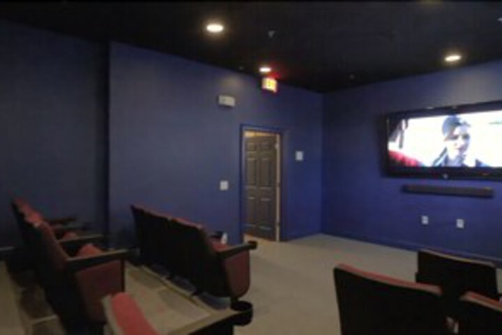 Room 46 of 118