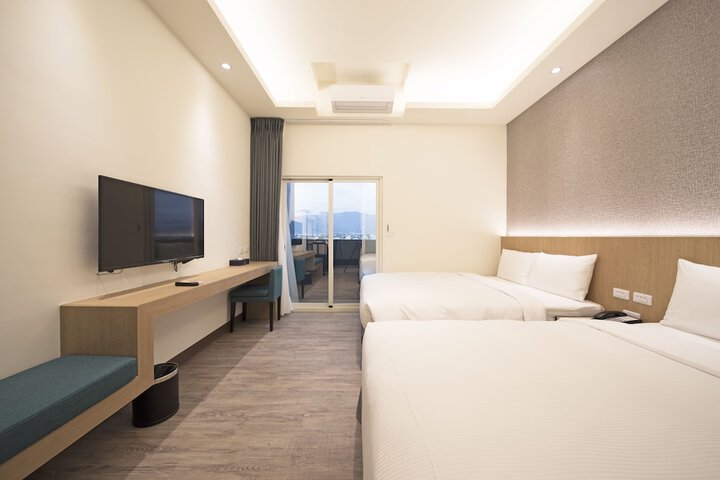 Room 5 of 20