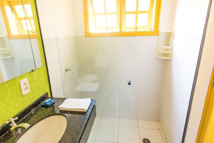 Room 8 of 35