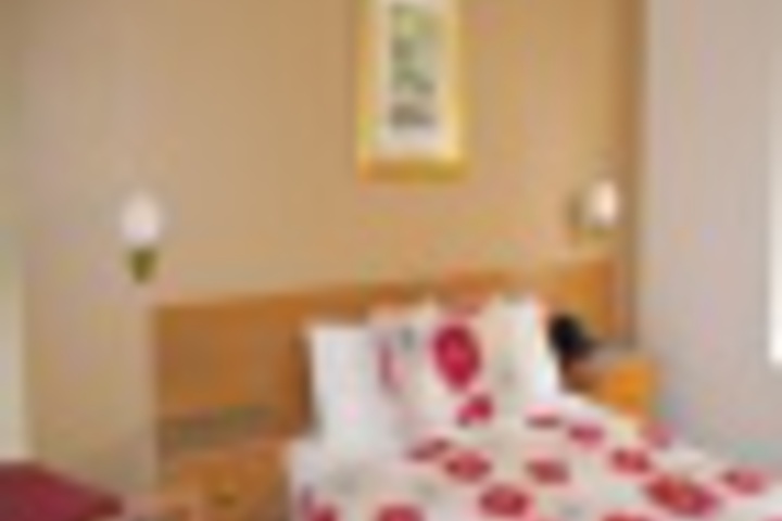 Room 51 of 768