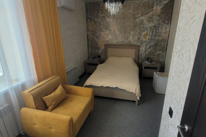 Room 25 of 35
