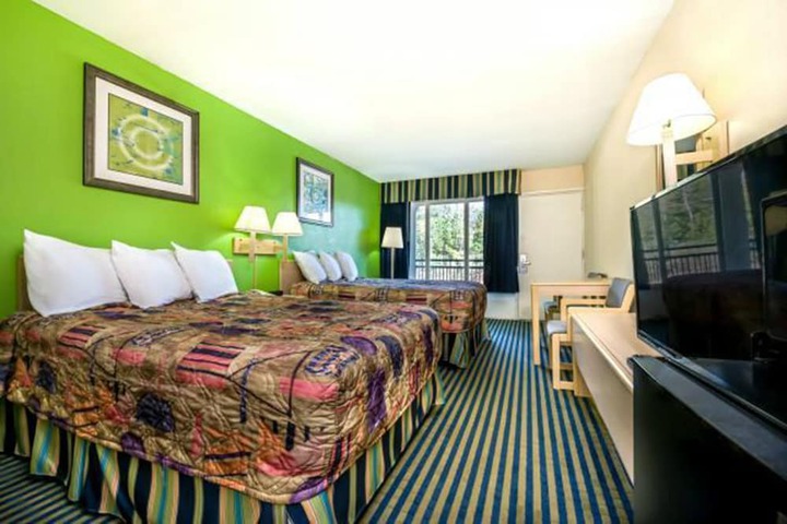 2 Double Beds First Floor (3 of 10)