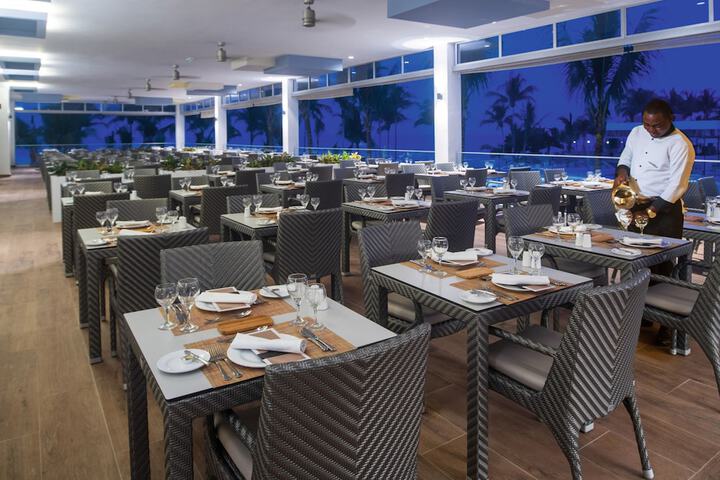 Dining 78 of 95
