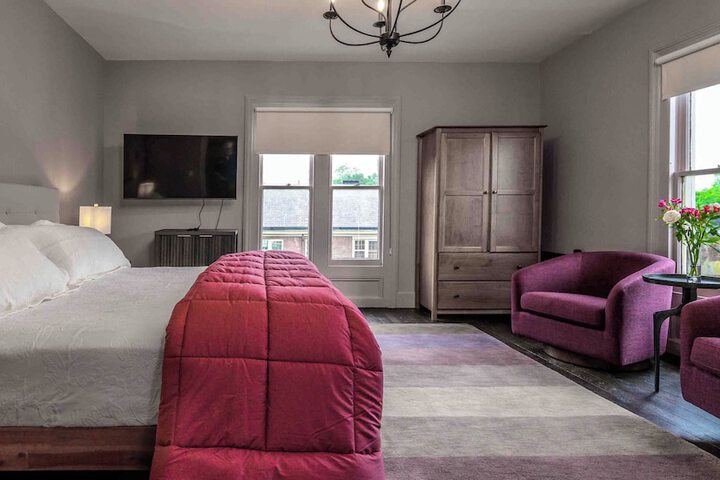 Room 42 of 94
