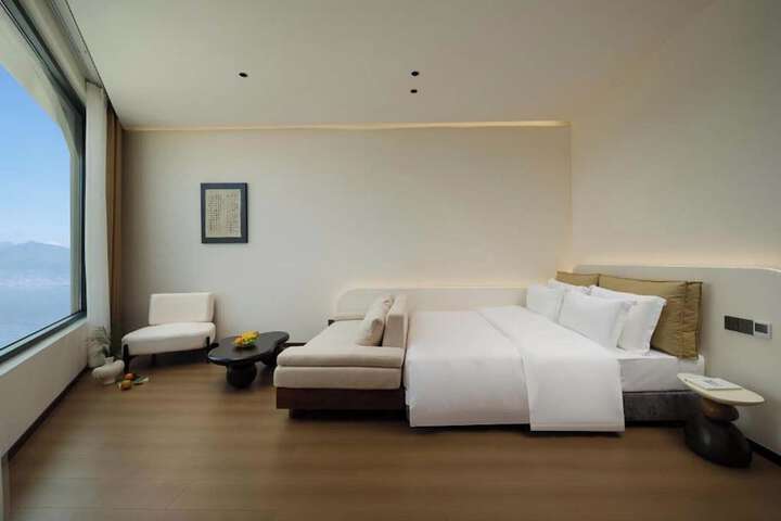 Room 5 of 56