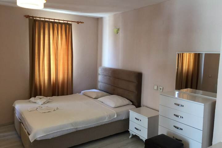 Room 4 of 26