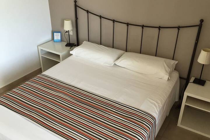 Room 14 of 104