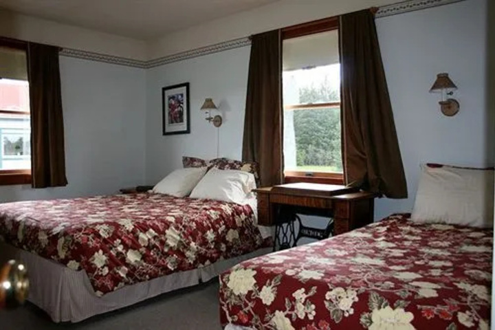 Room 5 of 19