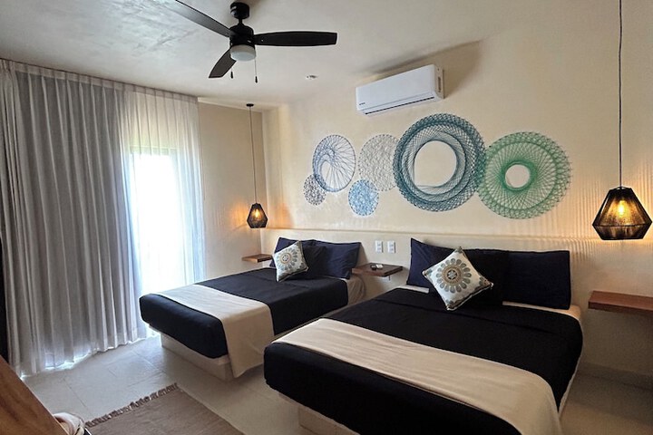 Room 111 of 321