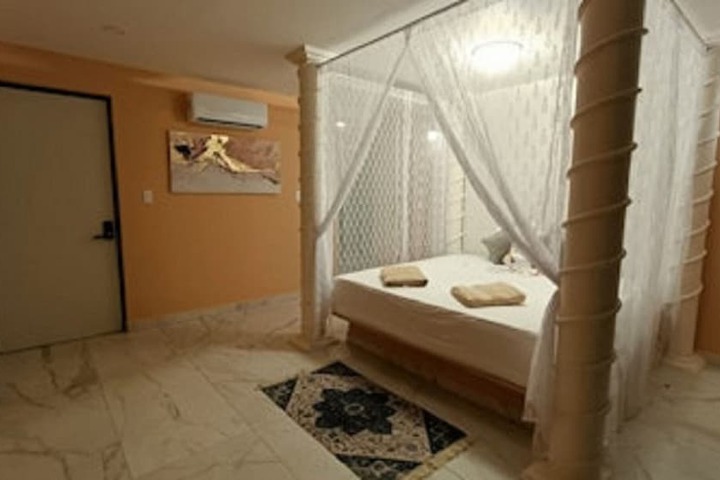 Room 27 of 131