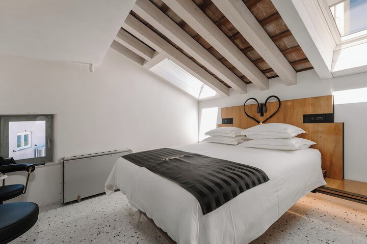 Room 20 of 86