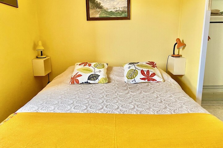 Room 12 of 50