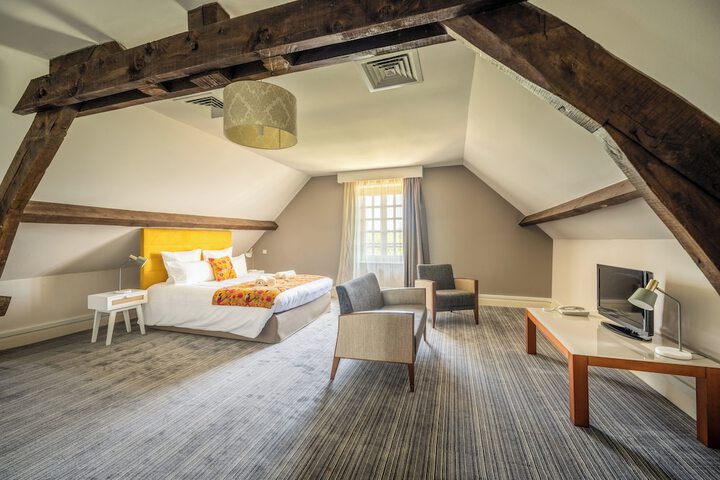 Room 9 of 45
