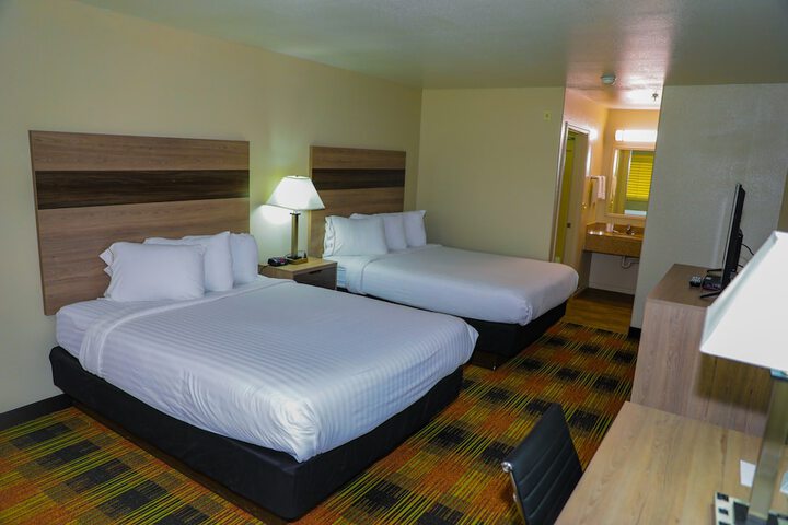 Room 3 of 34