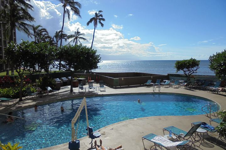 Pool 390 of 484