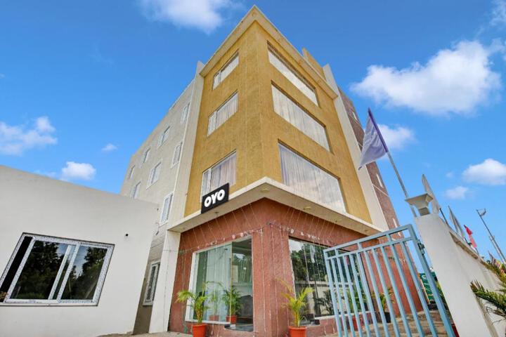 HOTEL NAKSHATRA