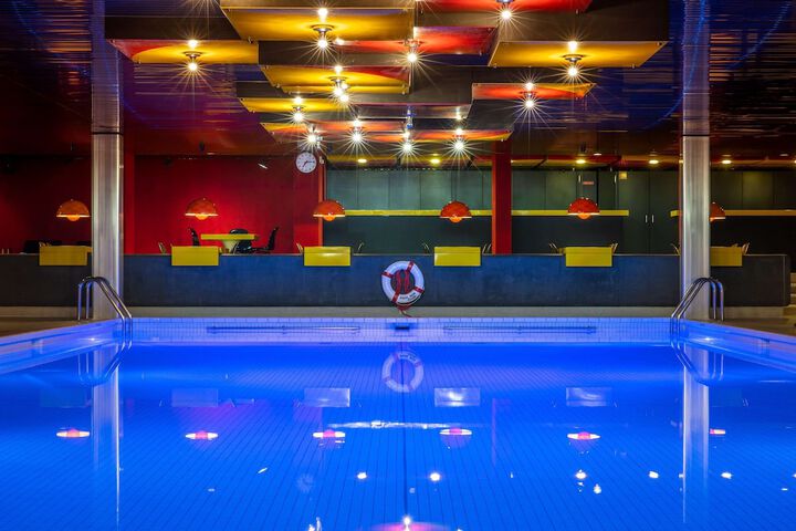Pool 66 of 209