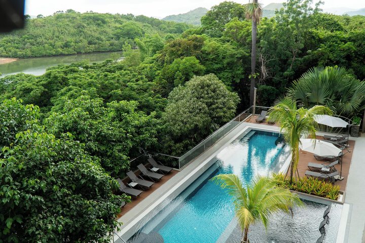 Pool 68 of 113